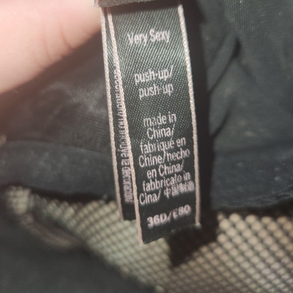 Victorias secret open front very sexy push up - Picture 7 of 7